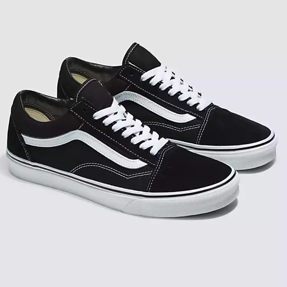 NWT Brand new Old Skool Vans sneakers in box